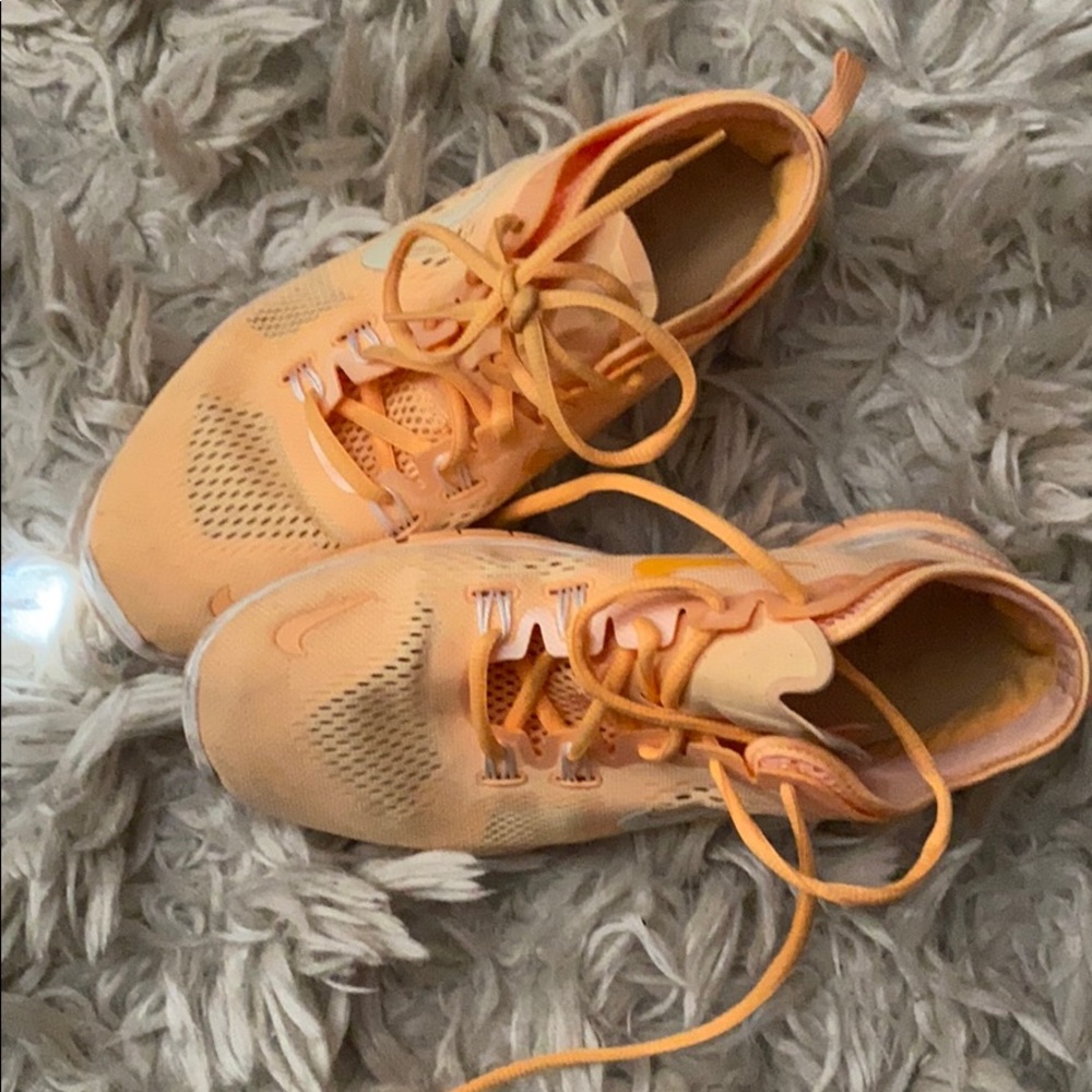 Orange melon nike free sneakers - Picture 2 of 11